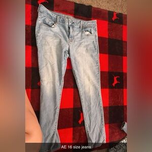 16 size AMERICAN EAGLE